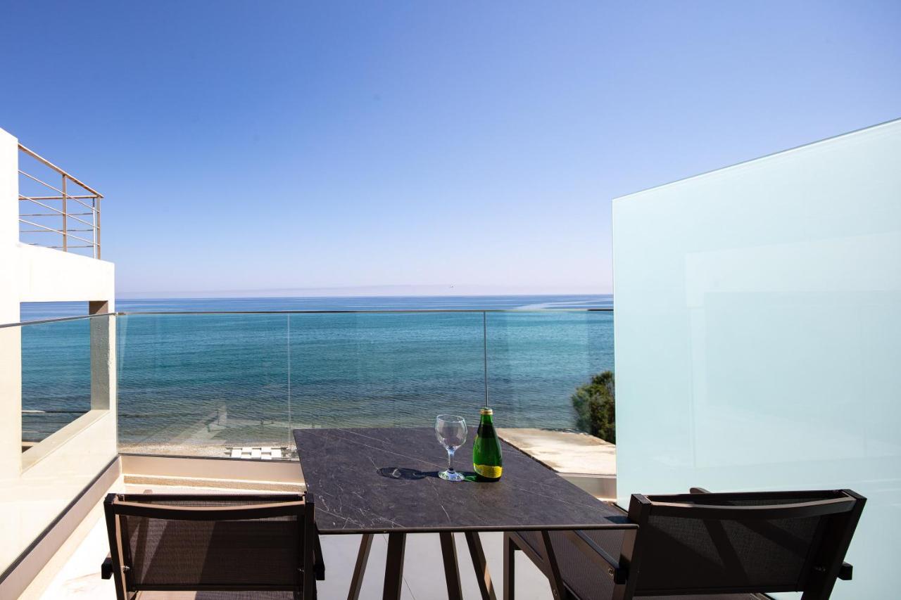 Deux Paradis, A Beachfront Retreat, By Thinkvilla Réthimno Kültér fotó
